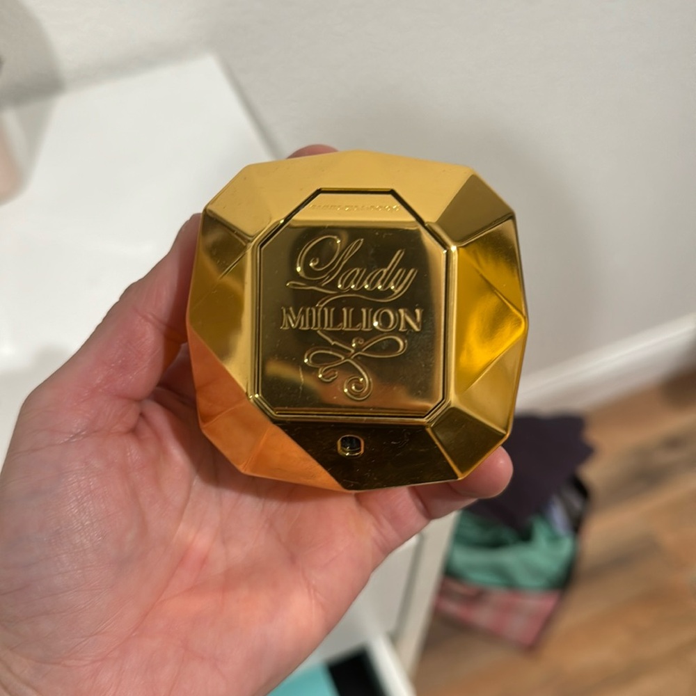 Pocco Robanne “LADY MILLION” Perfume